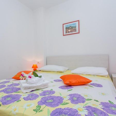 מאקרסקה Apartments Grepo Sljeme חדר תמונה