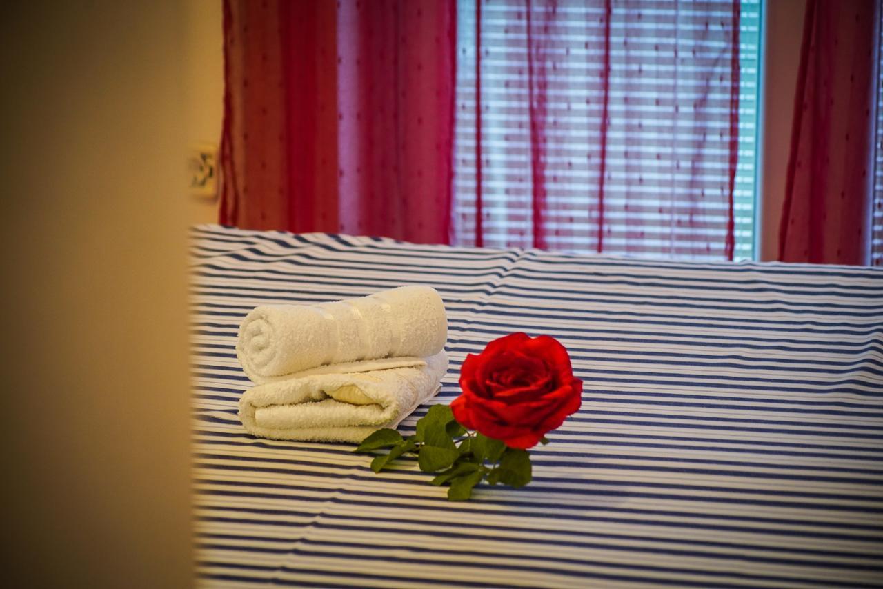 מאקרסקה Apartments Grepo Sljeme מראה חיצוני תמונה