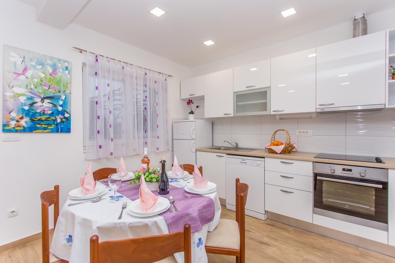 מאקרסקה Apartments Grepo Sljeme מראה חיצוני תמונה