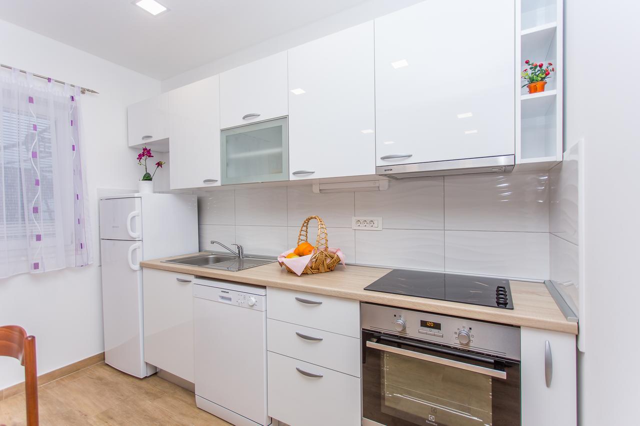 מאקרסקה Apartments Grepo Sljeme מראה חיצוני תמונה